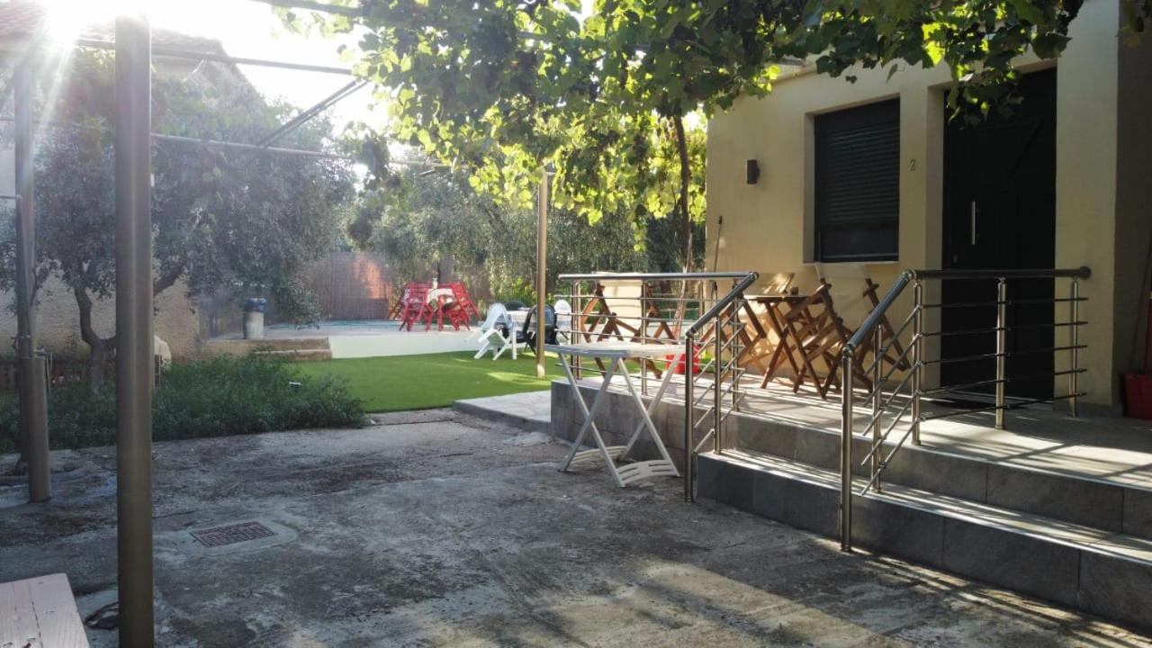Studios Garden Potos Exterior foto